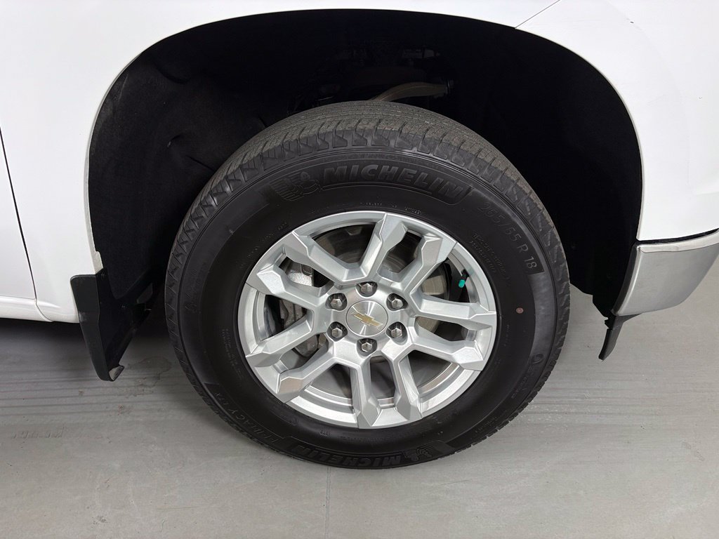 Used 2023 Chevrolet Silverado 1500 LT AWD/4WD image 10