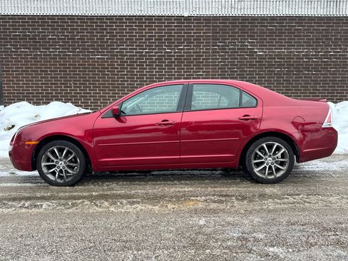 Used 2009 Ford Fusion SE image 2