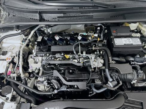 Used 2025 Toyota Corolla LE image 31