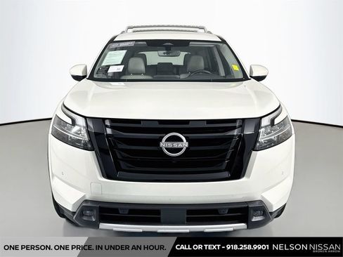Certified 2023 Nissan Pathfinder SL w/ Lighting Package (N92) AWD/4WD image 2