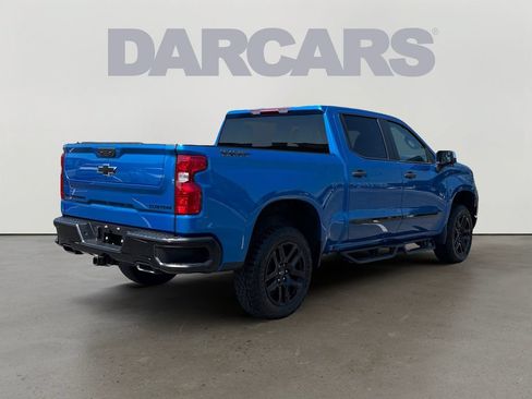 Used 2024 Chevrolet Silverado 1500 Custom Trail Boss w/ Dark Appearance Package AWD/4WD image 6