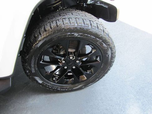 Used 2021 Jeep Wrangler Unlimited Sahara w/ Cold Weather Group image 25