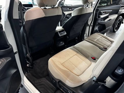 Used 2022 Subaru Ascent Premium w/ Convenience Package AWD/4WD image 18