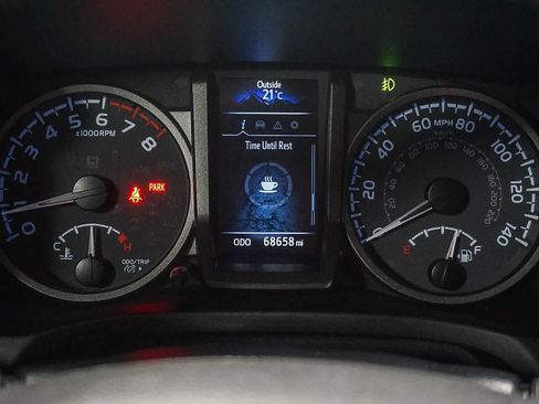 Certified 2022 Toyota Tacoma TRD Off-Road w/ Advanced Technology Package AWD/4WD image 25