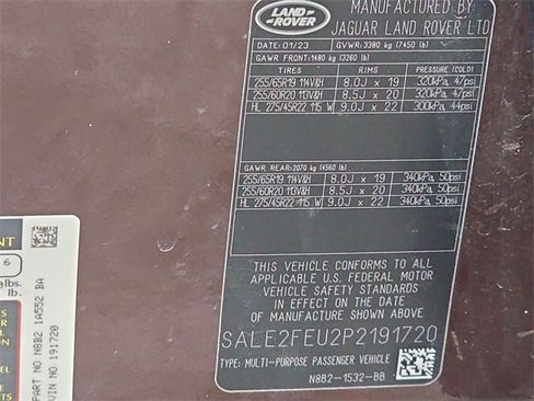 Used 2023 Land Rover Defender 130 X-Dynamic SE image 35