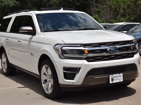 Used 2024 Ford Expedition Max King Ranch RWD image 4