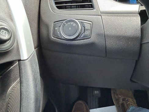 Used 2013 Ford Edge SEL FWD image 28