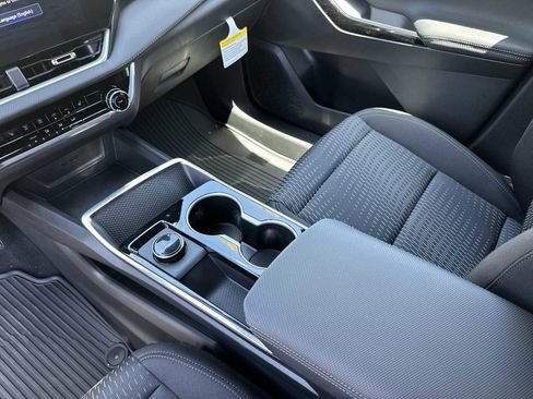 New 2026 Chevrolet Equinox LT w/ LPO, Floor Liner Package FWD image 21