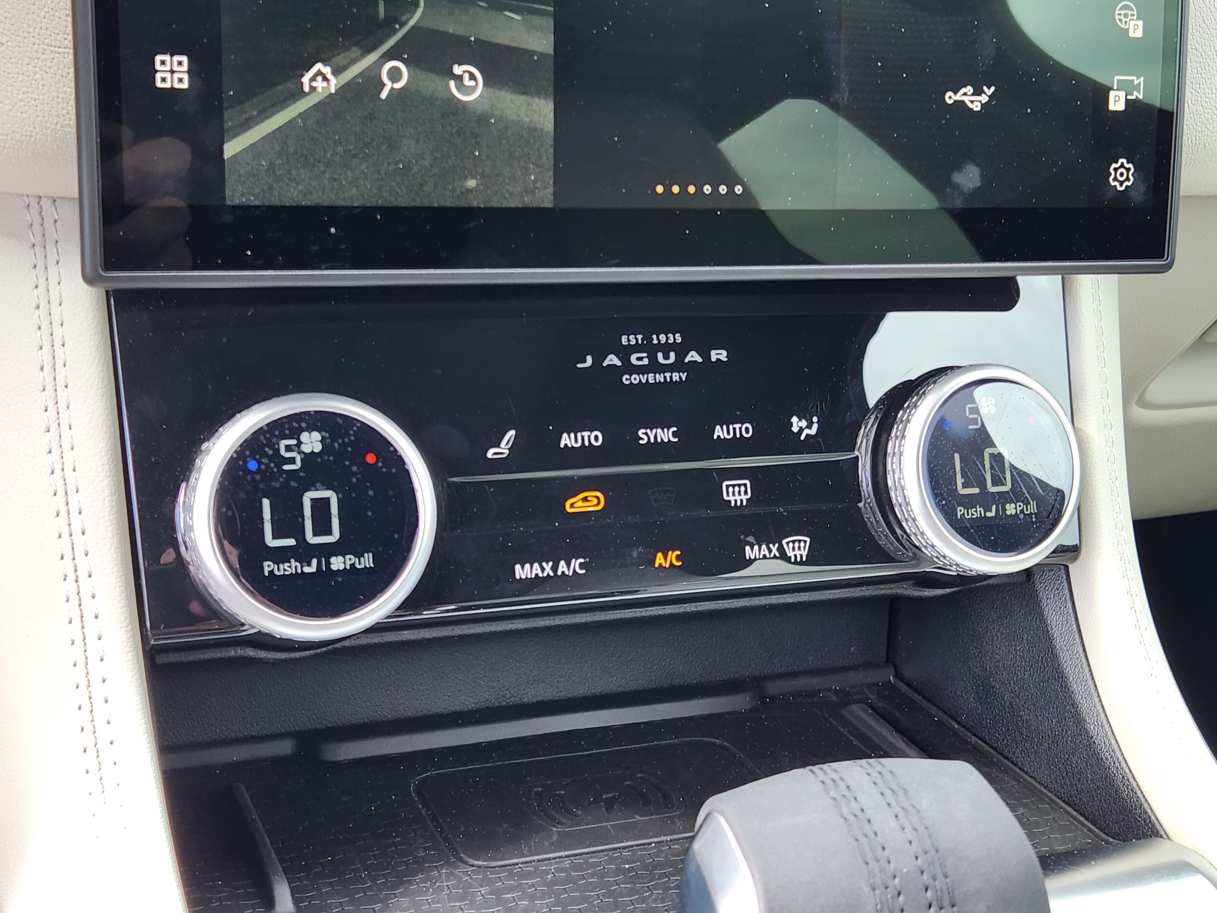 Certified 2026 Jaguar F-PACE R-Dynamic S AWD/4WD image 20