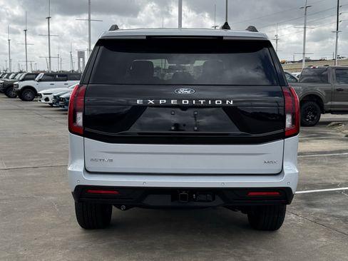 New 2026 Ford Expedition Max Active image 9