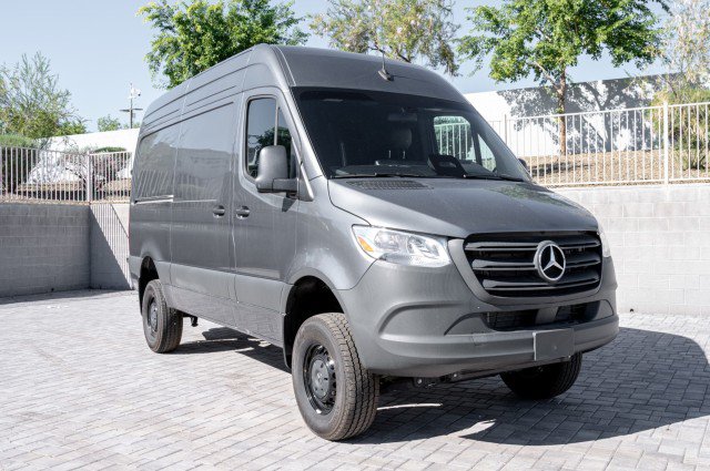 Used 2025 Mercedes-Benz Sprinter 2500 image 3