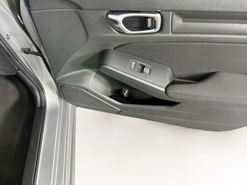 Used 2025 Honda Civic Sport image 31