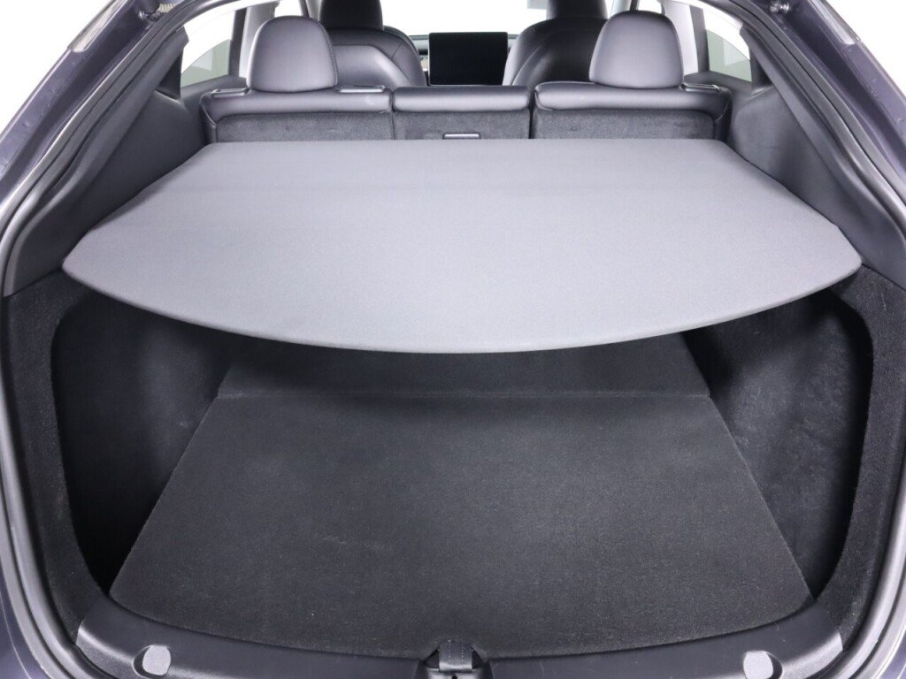 Used 2023 Tesla Model Y Long Range AWD/4WD image 32