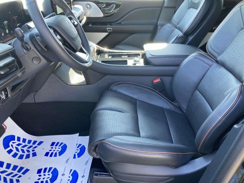 New 2025 Lincoln Aviator Black Label image 22