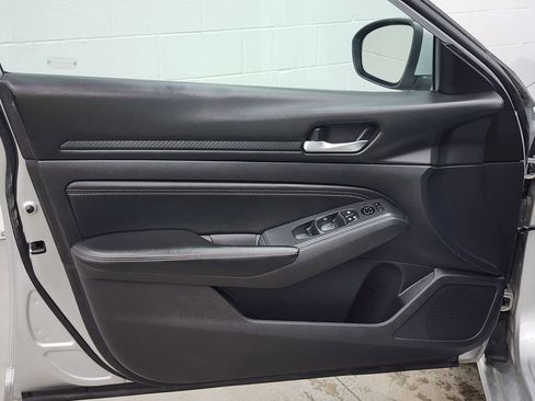 Used 2020 Nissan Altima 2.5 S image 9