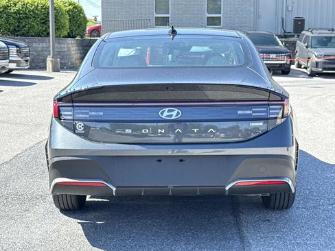 New 2026 Hyundai Sonata Blue FWD image 13