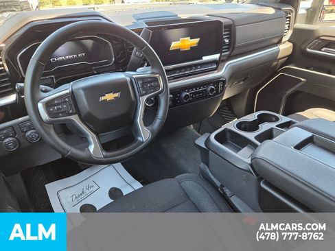 Used 2025 Chevrolet Silverado 2500 LT w/ Convenience Package AWD/4WD image 8