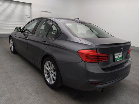 Used 2018 BMW 320i Sedan RWD image 5