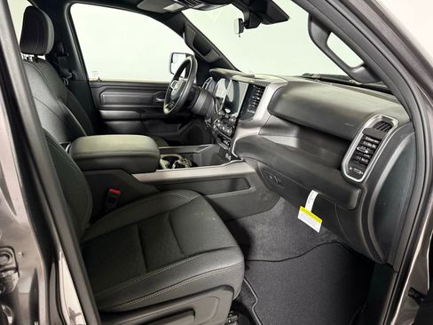 New 2026 RAM 1500 Express image 17