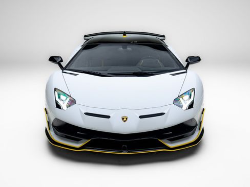 Used 2021 Lamborghini Aventador SVJ AWD/4WD image 7