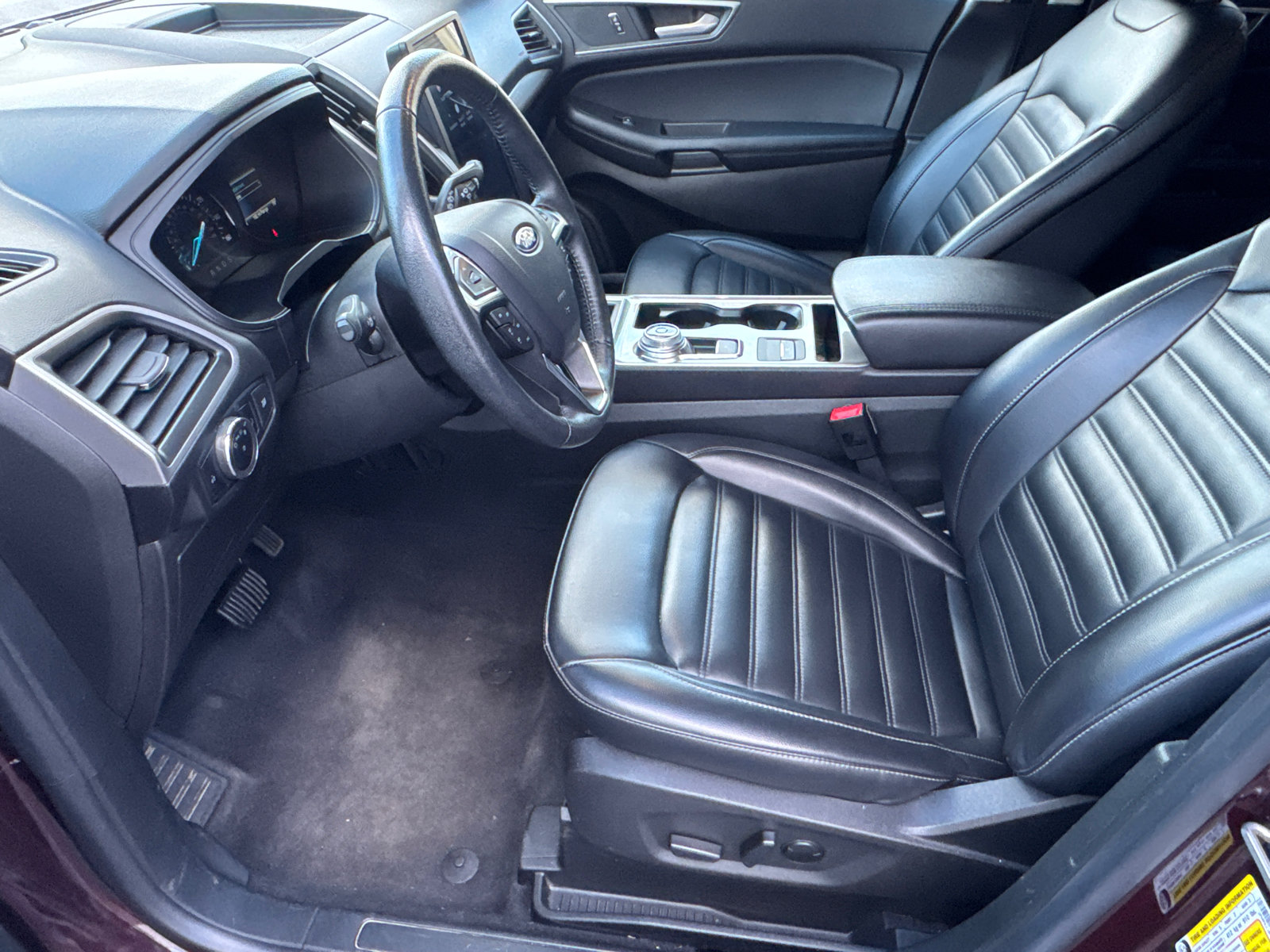 Used 2024 Ford Edge SEL AWD/4WD image 9