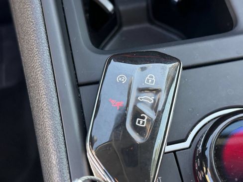 Used 2026 Volkswagen Tiguan SE AWD/4WD image 26