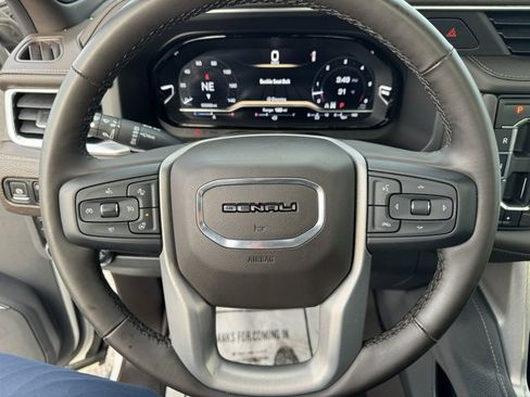 Used 2023 GMC Yukon Denali image 22