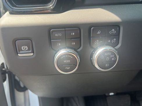Used 2025 GMC Sierra 2500 AT4X w/ AT4X AEV Edition AWD/4WD image 35