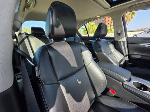 Used 2018 INFINITI Q50 Sport image 10