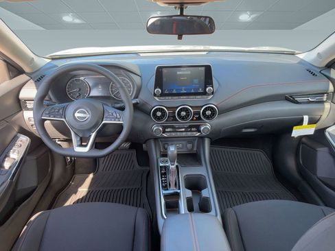 New 2025 Nissan Sentra SR image 15
