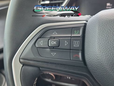 Used 2023 Jeep Grand Cherokee L Laredo w/ Luxury Tech Group I RWD image 21