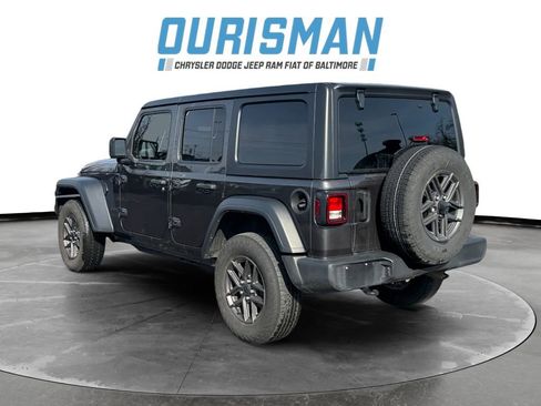Used 2024 Jeep Wrangler Unlimited Sport AWD/4WD image 4