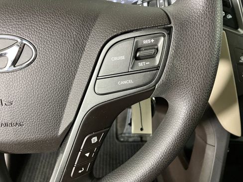 Used 2017 Hyundai Santa Fe Sport image 18