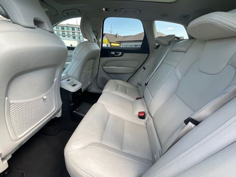 Used 2019 Volvo XC60 T8 Inscription w/ Advanced Package AWD/4WD image 33