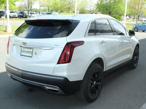 Used 2021 Cadillac XT5 Premium Luxury AWD/4WD image 2