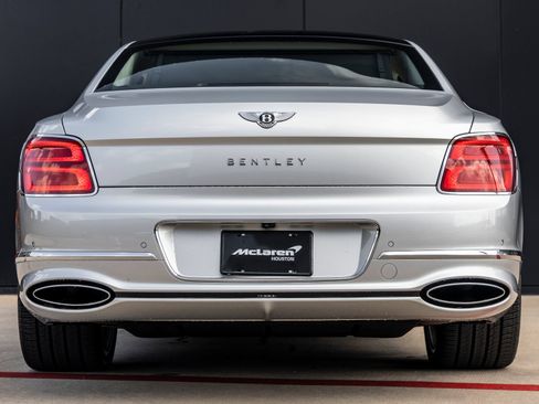 Used 2026 Bentley Flying Spur Plug-In Hybrid AWD/4WD image 7