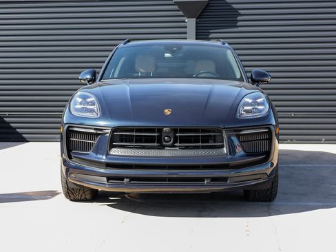 Certified 2022 Porsche Macan S image 10