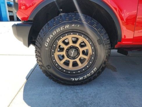 Used 2023 Ford Bronco 2-Door image 16