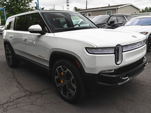 Used 2022 Rivian R1S Launch Edition image 3