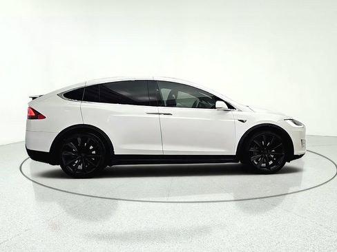 Used 2017 Tesla Model X 75D AWD/4WD image 7