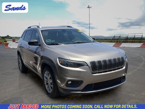 Used 2020 Jeep Cherokee Latitude Plus FWD image 1