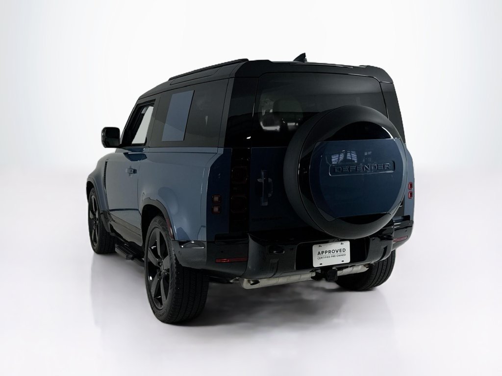 Used 2025 Land Rover Defender 90 X-Dynamic SE AWD/4WD image 3