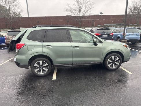 Used 2018 Subaru Forester 2.5i Limited image 9