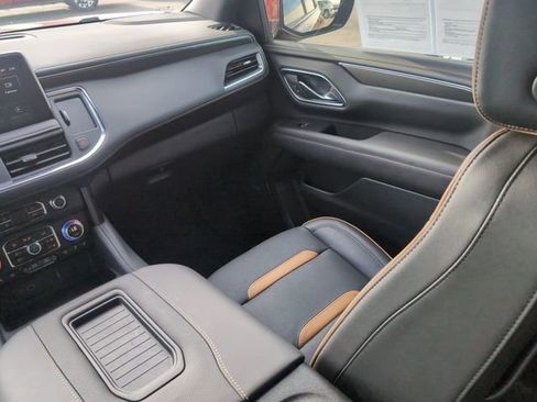 Used 2024 GMC Yukon AT4 w/ Technology Package image 11