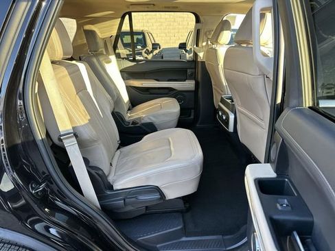 Used 2023 Ford Expedition Limited image 27
