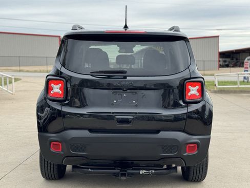 Used 2019 Jeep Renegade Altitude w/ Quick Order Package 2XM AWD/4WD image 7