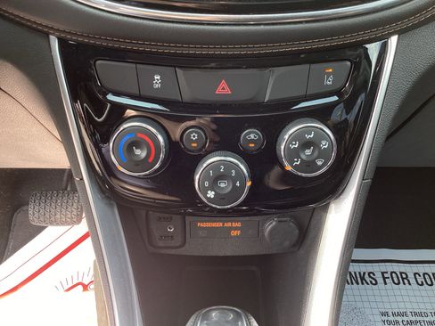 Used 2019 Chevrolet Trax Premier image 25