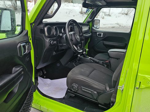 Used 2021 Jeep Gladiator Willys image 20