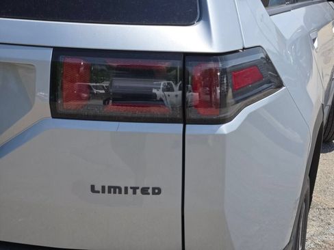 New 2026 Jeep Cherokee Limited AWD/4WD image 11