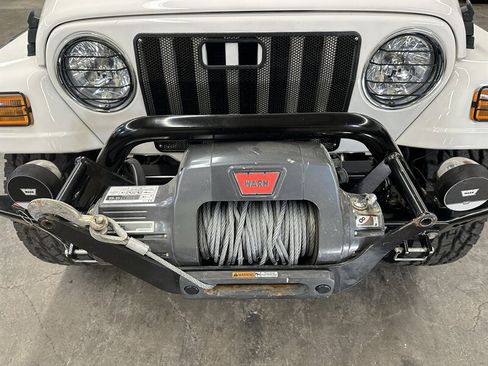 Used 2005 Jeep Wrangler Rubicon AWD/4WD image 8